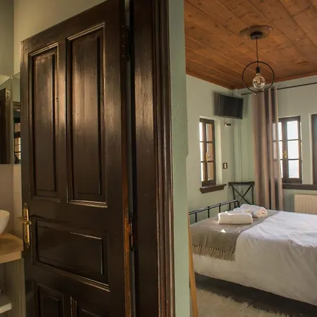 Charis بيت ضيافة 3*