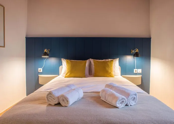 Charis Πανσιόν 3*