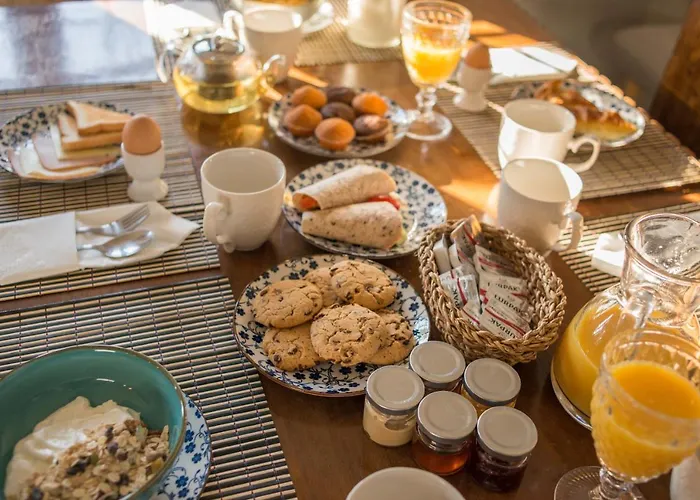 Charis Guest house 3*