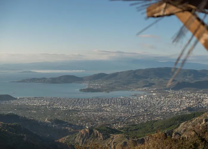 Charis Μακρινίτσα